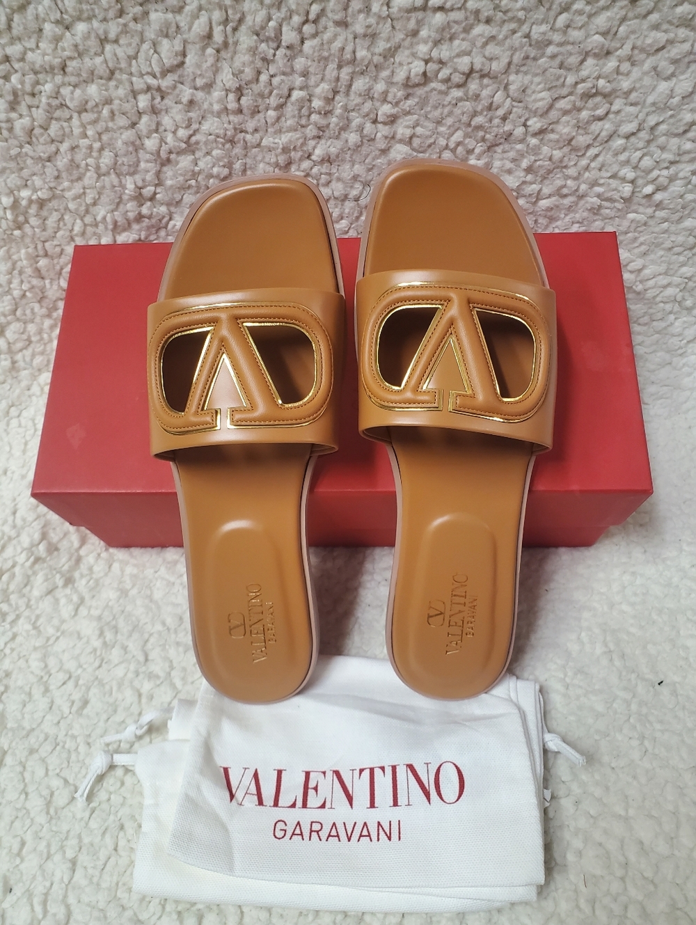 Valentino Garavani VLogo Cut-Out Calfskin Slide Sandals